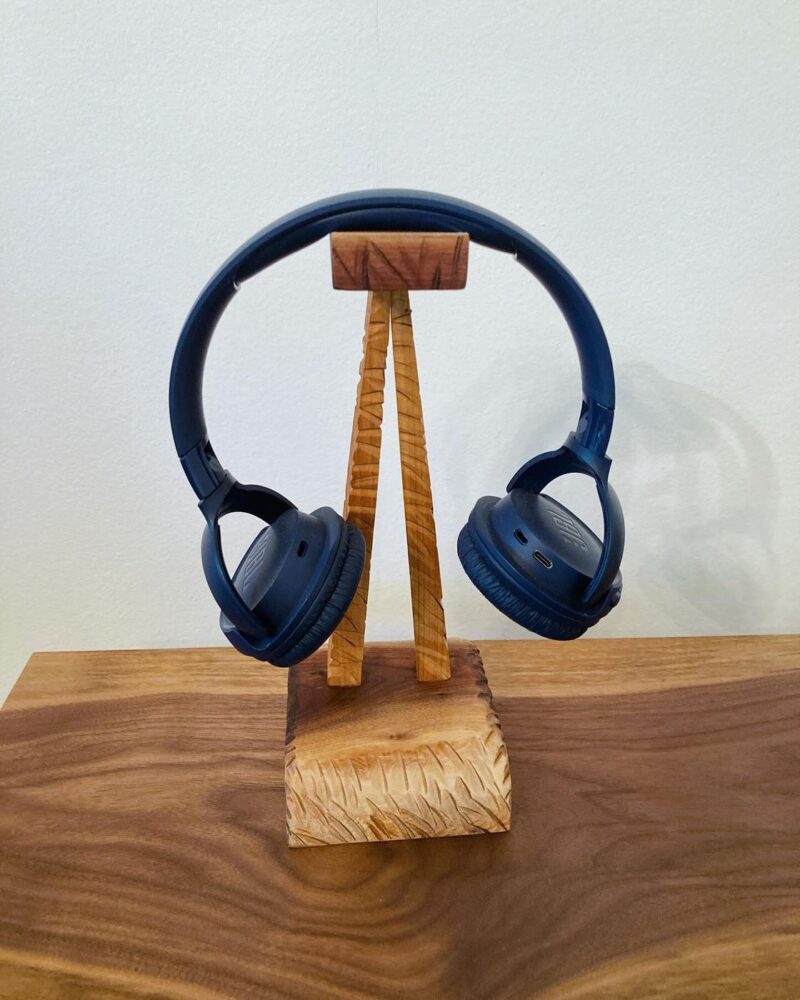 Headphone stand